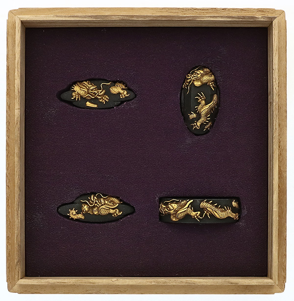 揃金具(縁頭、目貫）: 無銘：這龍 | 日本刀販売の葵美術