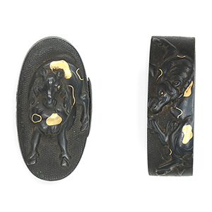 【海】江戸明治期　日本刀装具 人物馬文　金象嵌　縁頭　２点　骨董品　美術品 海】江戸明治期 日本刀装具 人物馬文 金象嵌 縁頭 2点